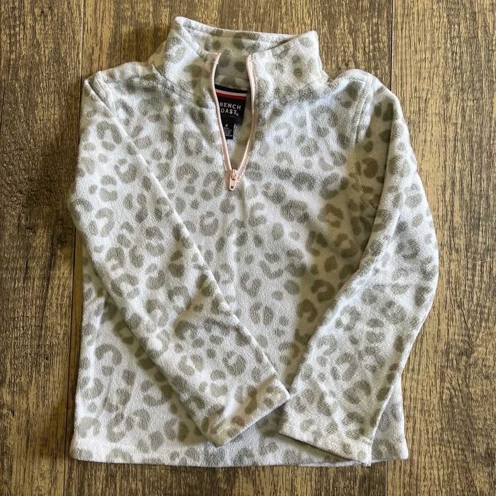 Light Weight Pullover